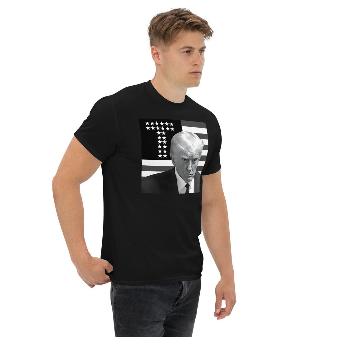 Camiseta Trump Mugshot - Preto e Branco