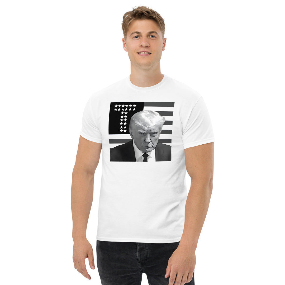 Camiseta Trump Mugshot - Preto e Branco