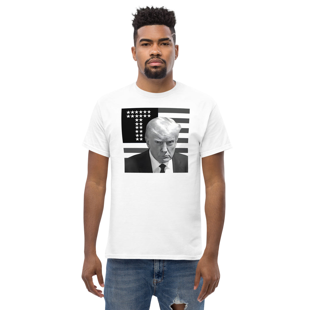 Camiseta Trump Mugshot - Preto e Branco